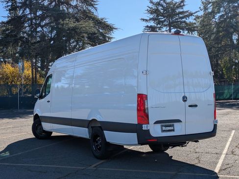 New 2025 Mercedes-Benz Sprinter 3500 image 2
