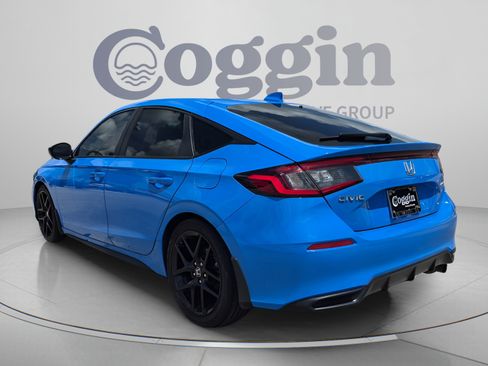 Used 2025 Honda Civic Sport image 4