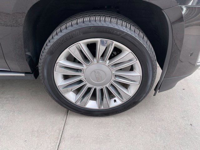 Used 2019 Cadillac Escalade Platinum AWD/4WD image 24