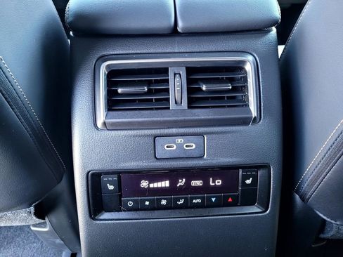 Certified 2024 MAZDA CX-90 Plug-In Hybrid w/ Premium Plus AWD/4WD image 12