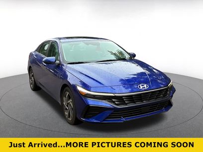 Used 2025 Hyundai Elantra Limited