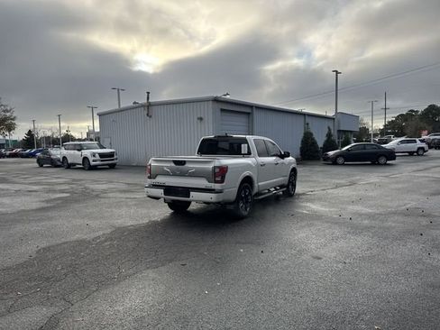 Used 2023 Nissan Titan Platinum Reserve w/ Moonroof Package image 5