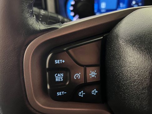 Used 2024 Ford Bronco Black Diamond image 14