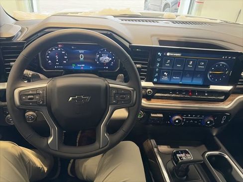 New 2026 Chevrolet Silverado 1500 RST w/ Redline Edition AWD/4WD image 13