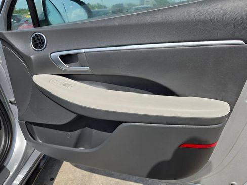 Used 2025 Hyundai Sonata SEL FWD image 32