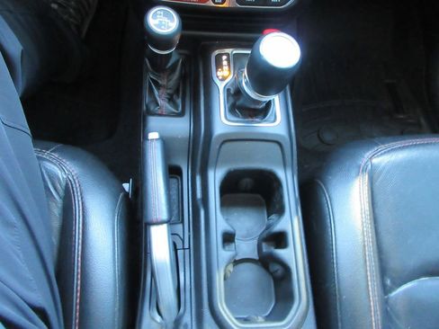 Used 2020 Jeep Gladiator Rubicon image 29