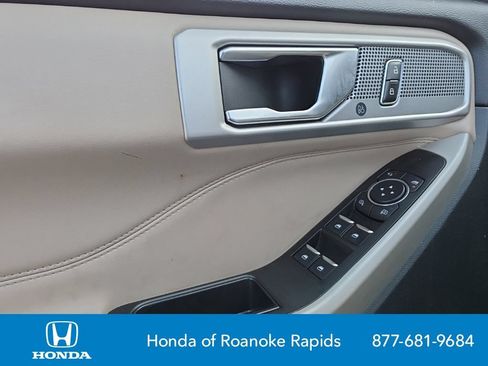 Used 2021 Ford Explorer Limited RWD image 13