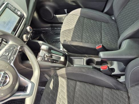 Used 2021 Nissan Kicks S FWD image 22