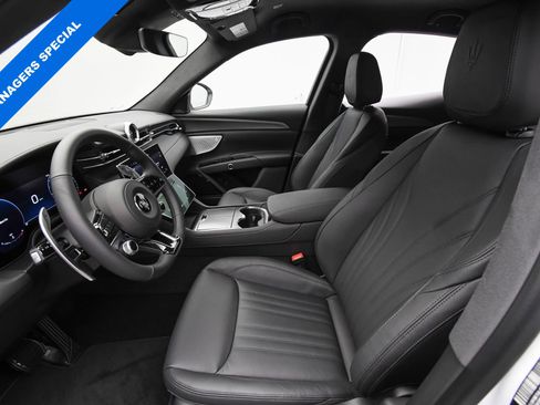Used 2024 Maserati Grecale GT image 20