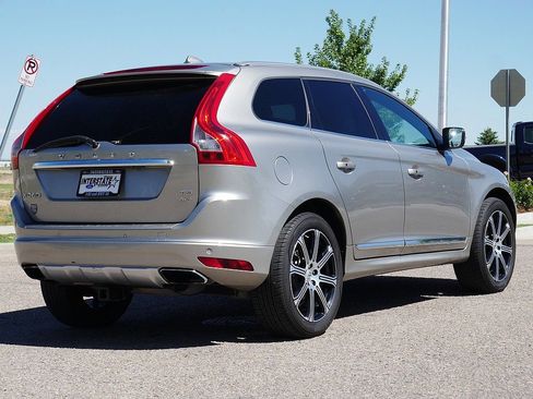 Used 2015 Volvo XC60 T5 w/ Climate Package AWD/4WD image 5