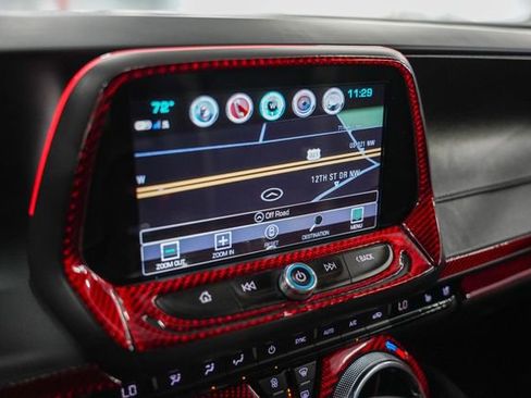 Used 2017 Chevrolet Camaro SS RWD image 9