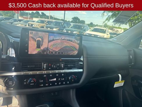 New 2026 Nissan Pathfinder Platinum FWD image 15