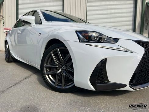 Used 2018 Lexus IS 300 image 21