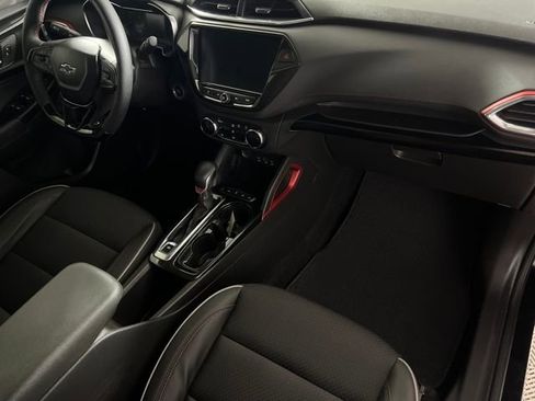 Used 2023 Chevrolet TrailBlazer RS w/ Sun and Liftgate Package image 33