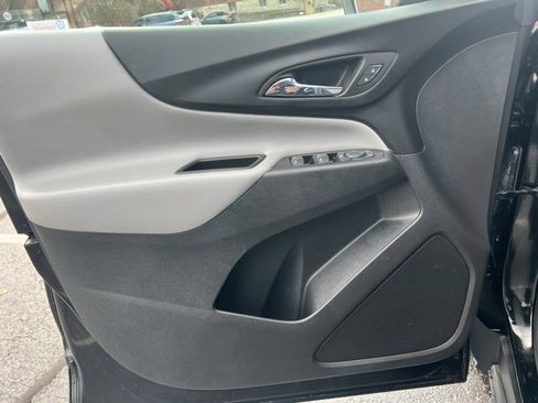 Used 2023 Chevrolet Equinox LT image 12