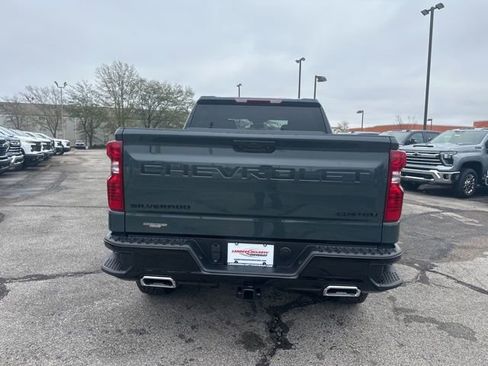 New 2026 Chevrolet Silverado 1500 Custom Trail Boss w/ LPO, Dark Essentials Package image 4