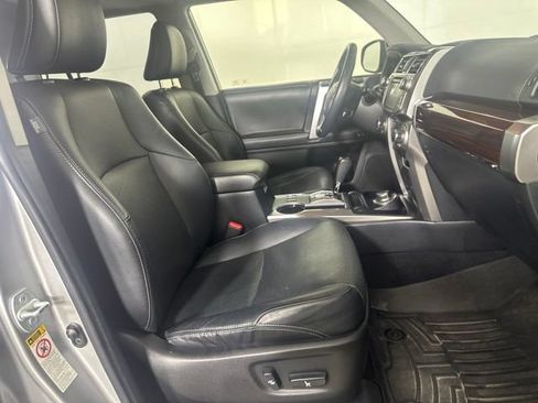 Used 2015 Toyota 4Runner Limited AWD/4WD image 26