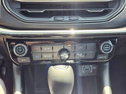 New 2026 Jeep Compass Latitude AWD/4WD image 13