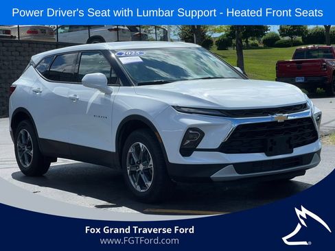 Used 2025 Chevrolet Blazer LT AWD/4WD image 35