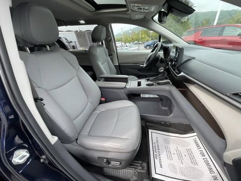 Used 2023 Toyota Sienna XLE image 40