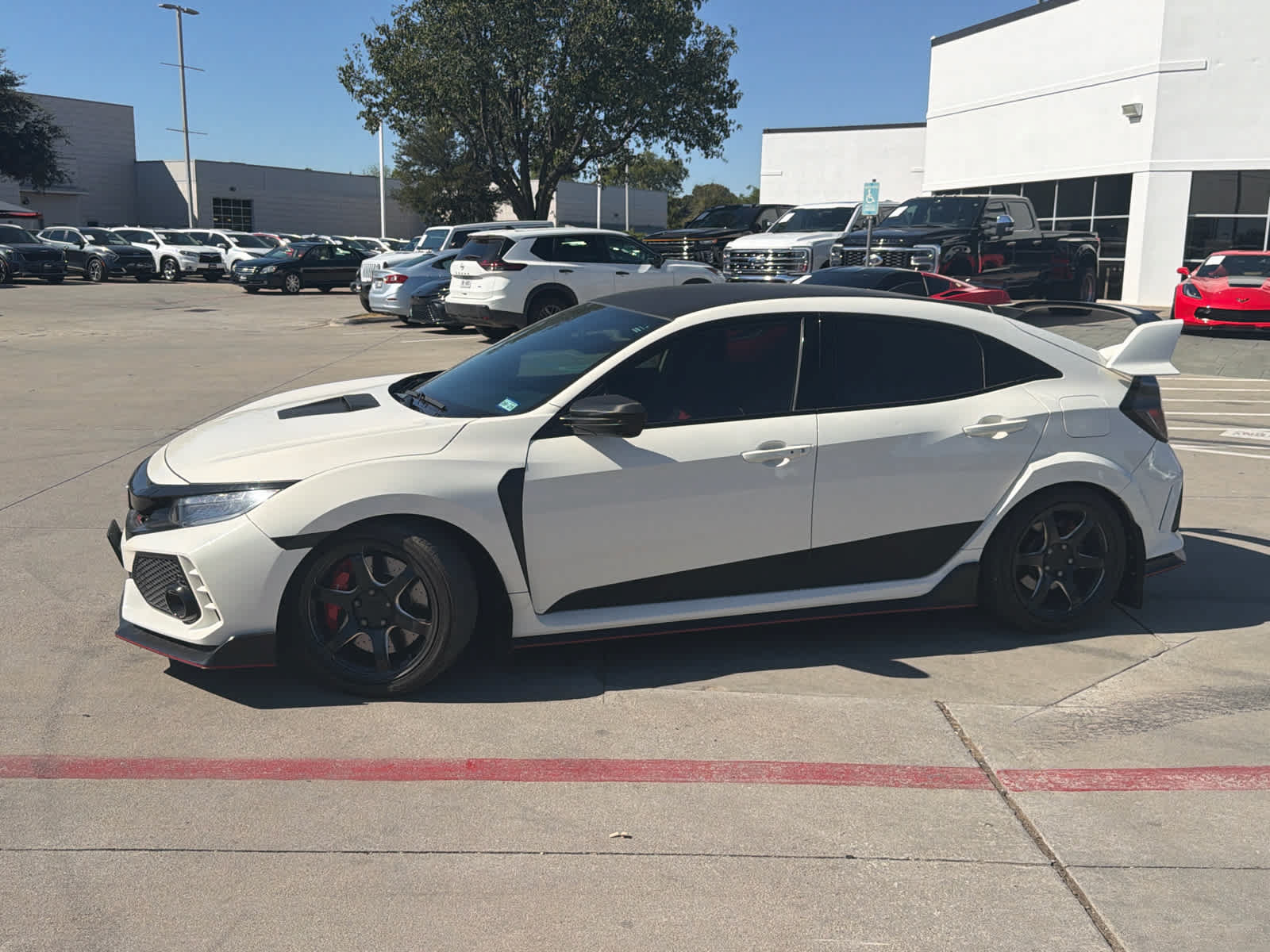 Used 2017 Honda Civic Type R image 2