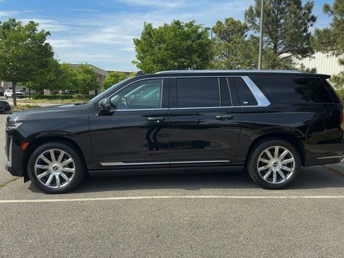 Used 2024 Cadillac Escalade ESV Premium Luxury Platinum image 4