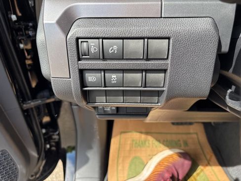 Certified 2026 Toyota Tacoma SR5 AWD/4WD image 19