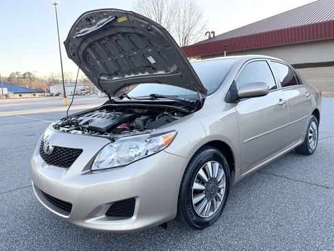 Used 2010 Toyota Corolla LE image 24