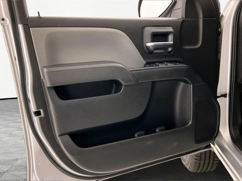 Used 2018 Chevrolet Silverado 2500 W/T image 16