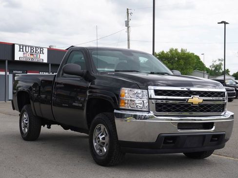Used 2014 Chevrolet Silverado 2500 W/T w/ Snow Plow Prep Package AWD/4WD image 9