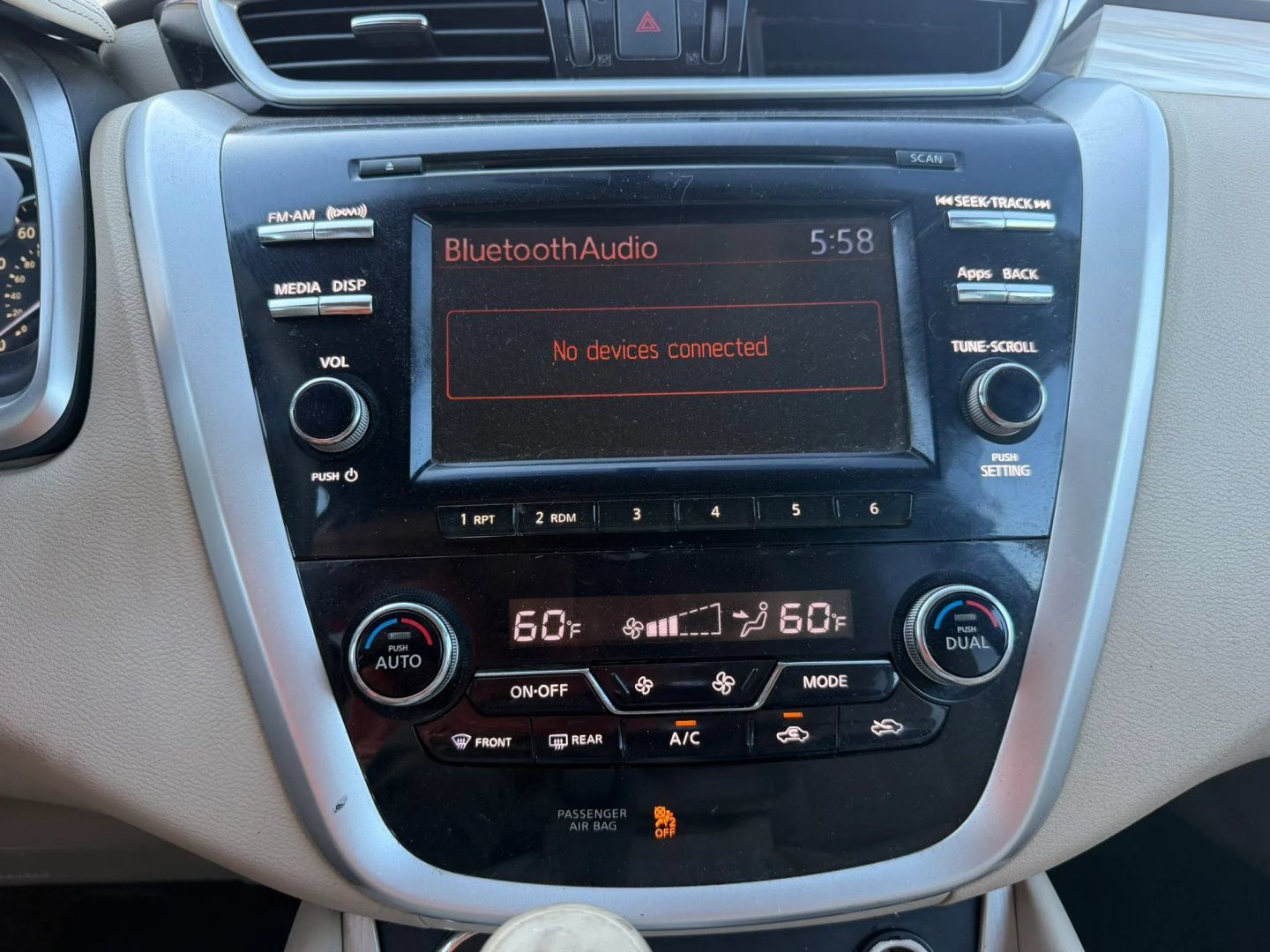 Used 2015 Nissan Murano S FWD image 25