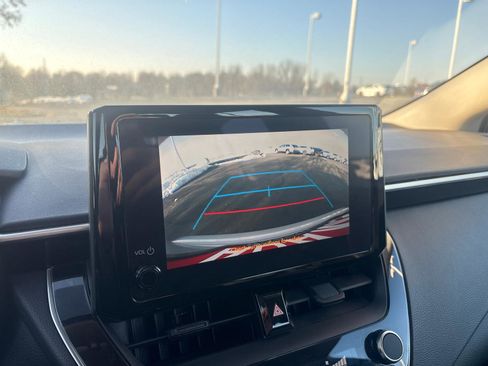 Used 2023 Toyota Corolla LE image 24