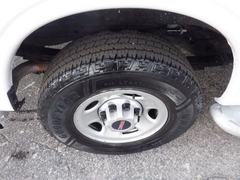 Used 2020 GMC Savana 2500 w/ Driver Convenience Package RWD image 11