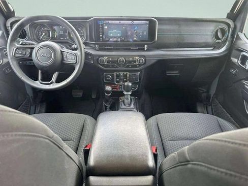 Used 2024 Jeep Wrangler Unlimited Rubicon 4xe AWD/4WD image 18