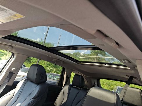 Certified 2025 Acura MDX SH-AWD w/ Technology Package image 14