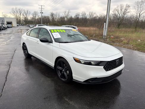 Used 2024 Honda Accord Sport image 10