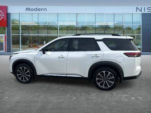 Certified 2026 Nissan Pathfinder Platinum w/ Cargo Package FWD image 8