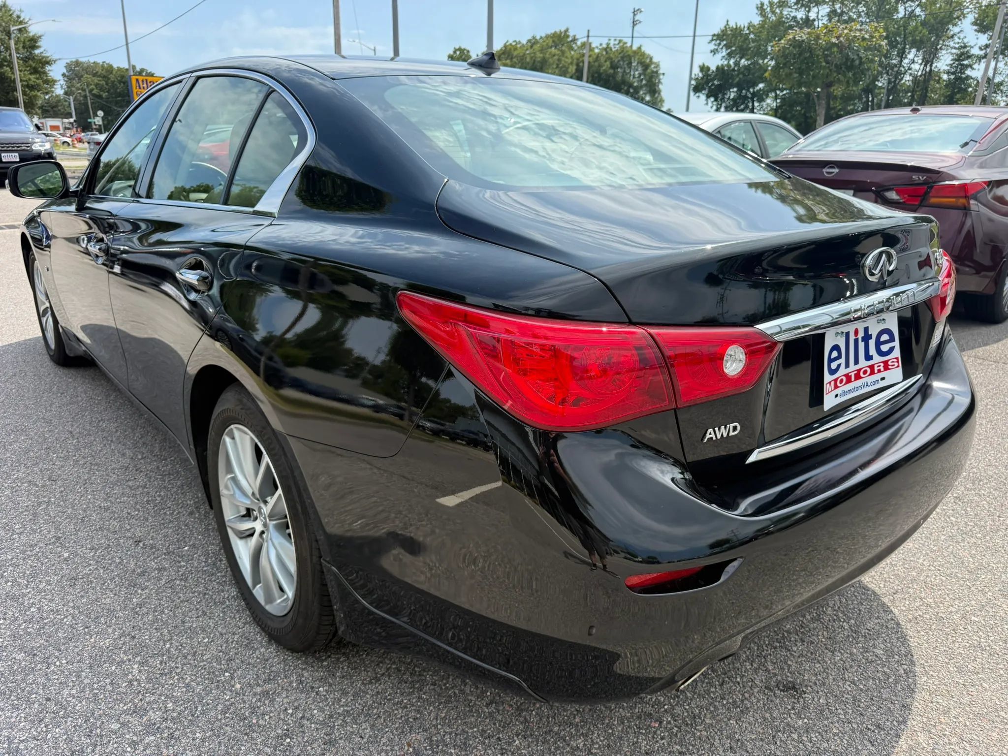 Used 2015 INFINITI Q50 Premium w/ All Weather Package AWD/4WD image 5