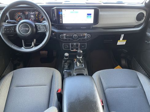 New 2026 Jeep Gladiator Sport AWD/4WD image 19