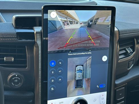 New 2025 Ford F150 Lightning Lariat image 18