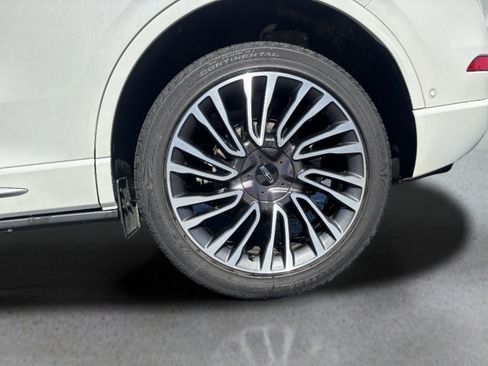 Used 2022 Lincoln Corsair Reserve w/ Equipment Group 201A AWD/4WD image 29