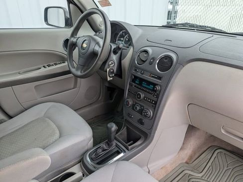 Used 2009 Chevrolet HHR LT FWD image 30