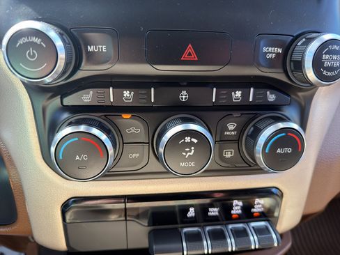 Used 2021 RAM 1500 Laramie image 22