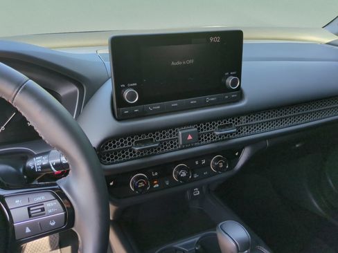 Certified 2025 Honda HR-V Sport image 13