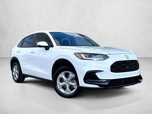 Used 2023 Honda HR-V LX image 12