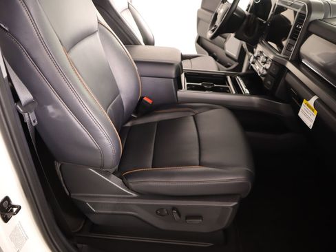 Used 2026 Ford F250 Lariat w/ Chrome Package image 14