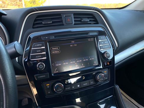 Used 2023 Nissan Maxima SL image 15