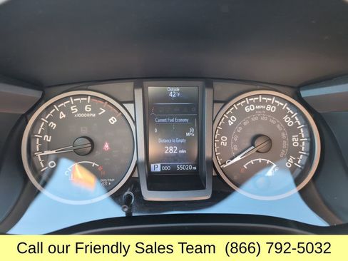 Used 2018 Toyota Tacoma TRD Off-Road w/ Technology Package image 17