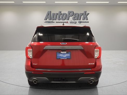 Used 2023 Ford Explorer XLT w/ Equipment Group 202A AWD/4WD image 8