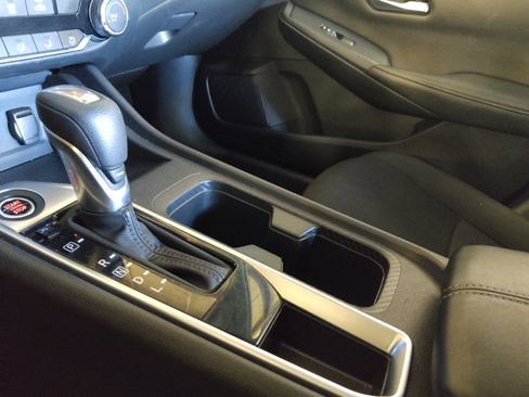 Used 2025 Nissan Sentra SV FWD image 26